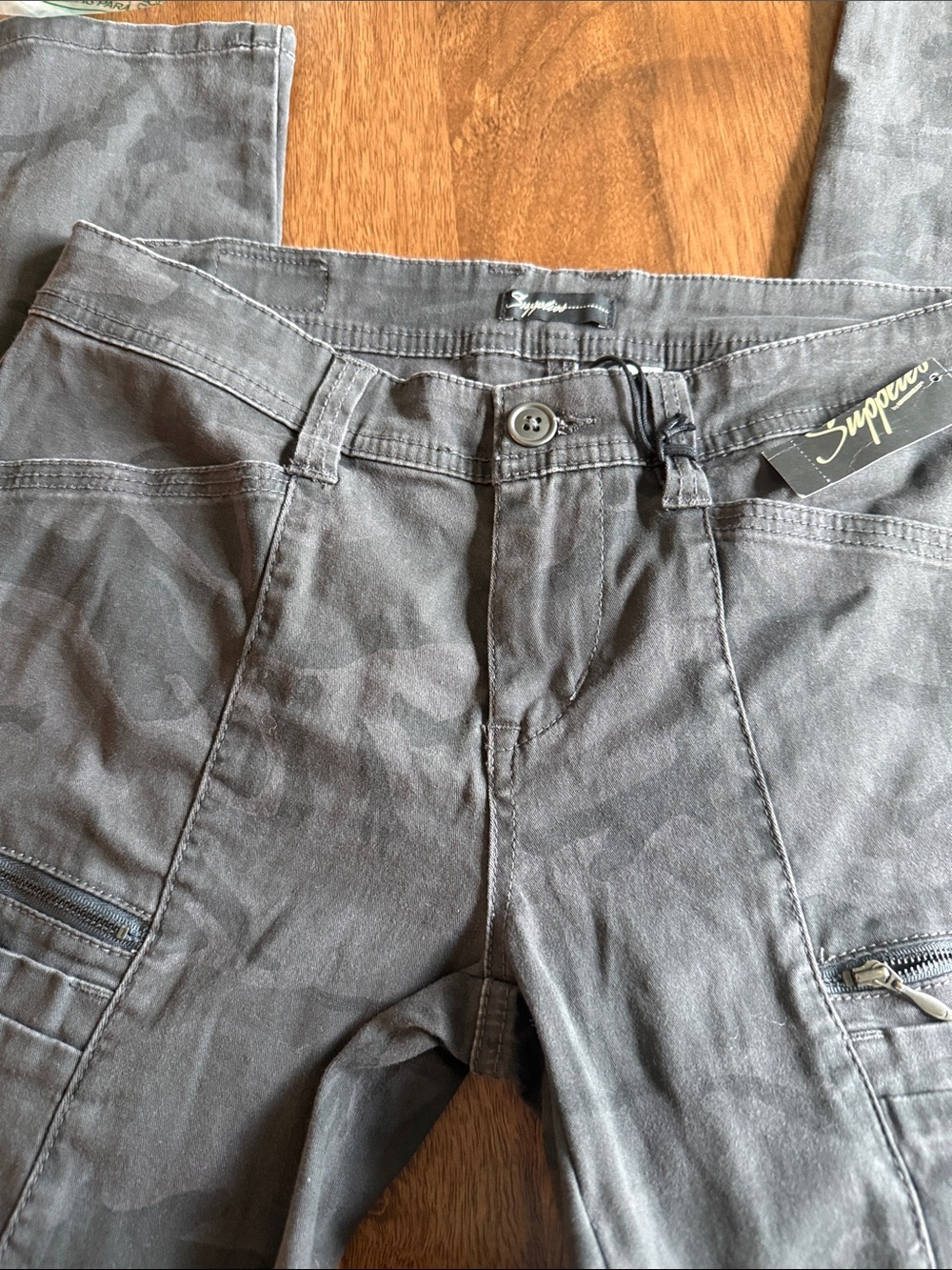 UNIONBAY Women's Skinny Jeans in Gray Camo Print